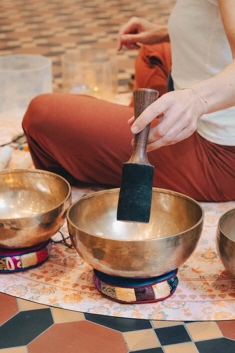 Phoebe Dubar sound bath class. Phoebe Dubar sound bath class.