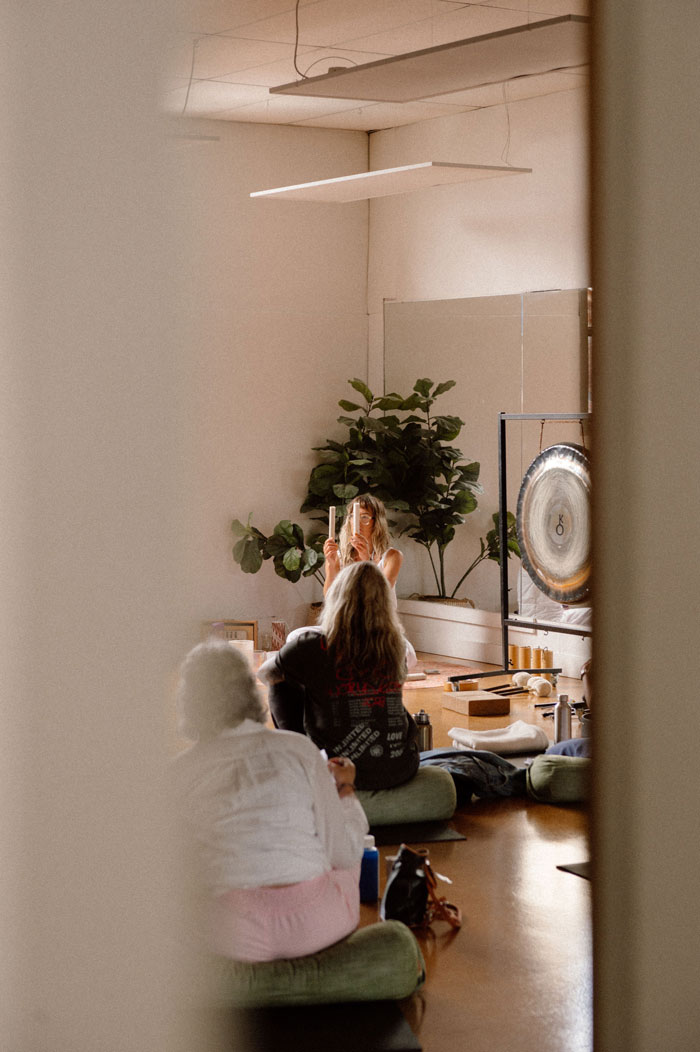 Phoebe Dubar sound bath class. Phoebe Dubar sound bath class.